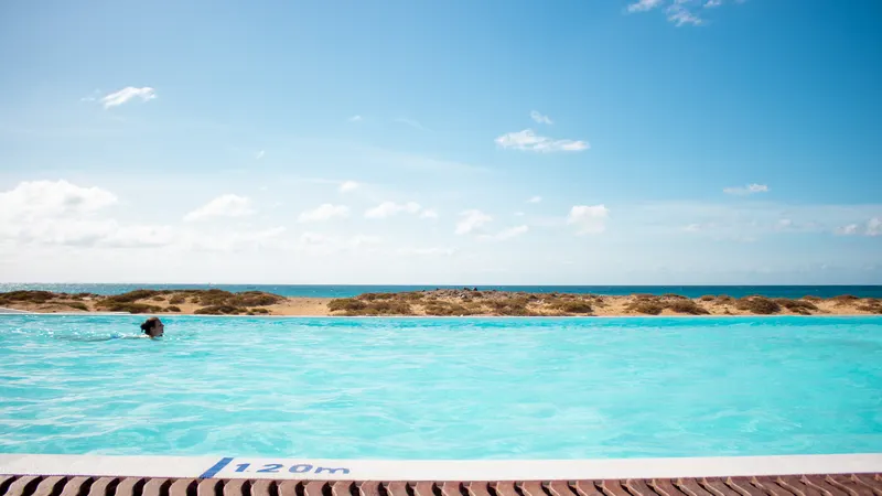 Piscina y animación — Hotel LIVVO Budha Beach, Santa María, Sal 1