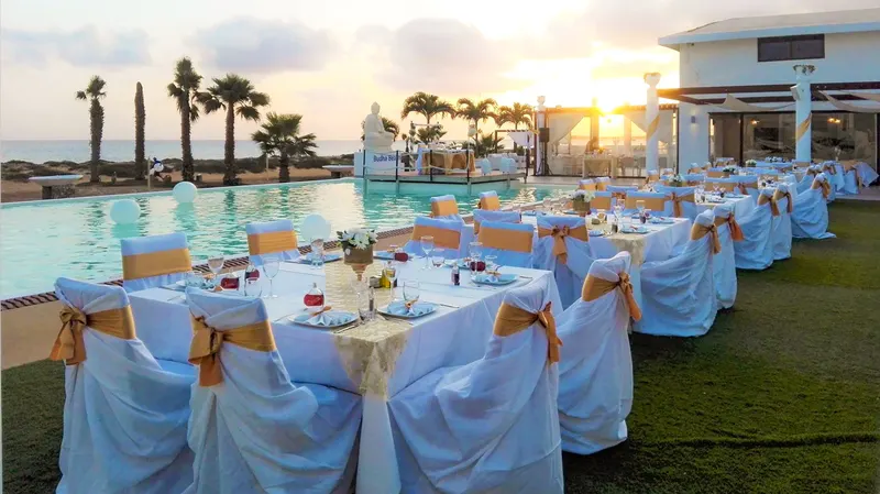 Piscina y animación — Hotel LIVVO Budha Beach, Santa María, Sal 4