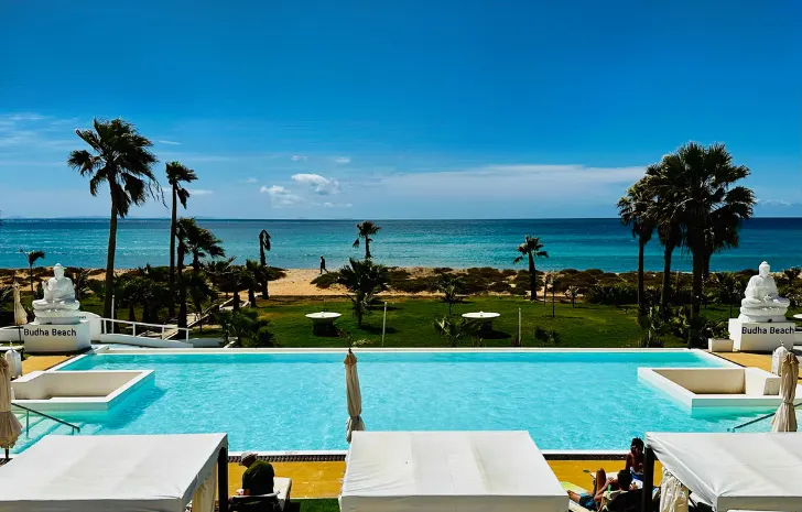 Piscina y animación — Hotel LIVVO Budha Beach, Santa María, Sal 5