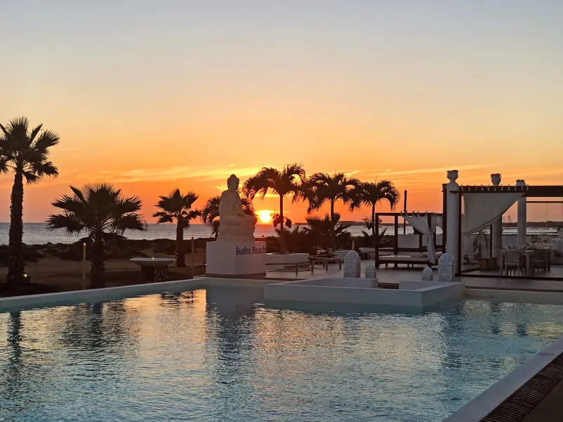 Piscina y animación — Hotel LIVVO Budha Beach, Santa María, Sal 7
