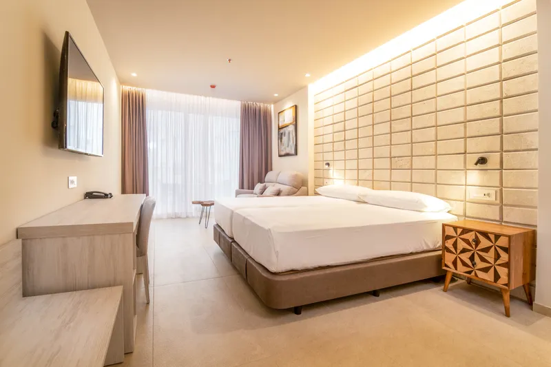 Habitación Estándar — Hotel Cádiz Bahía, Playa de la Victoria 1