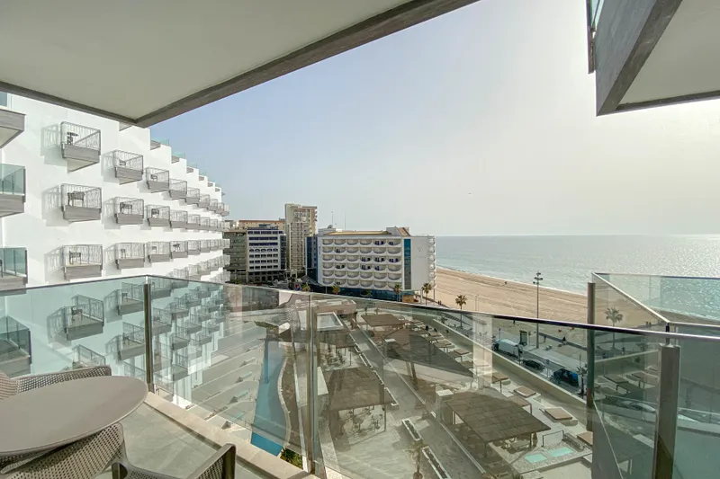 Habitación Superior Vista Mar — Hotel Cádiz Bahía, Playa de la Victoria 2