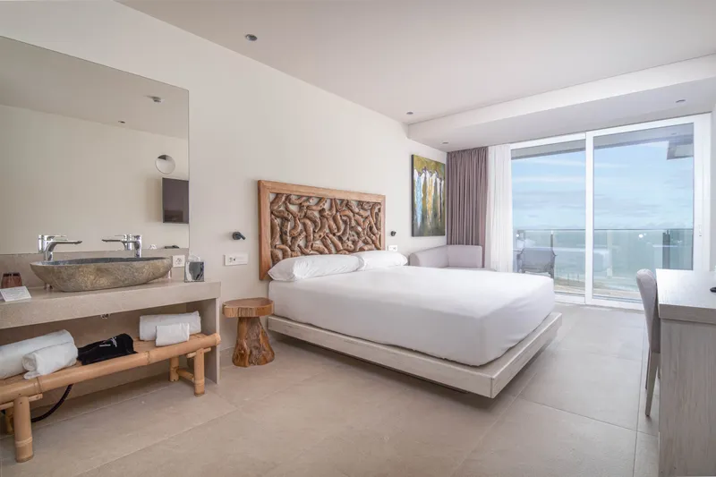 Habitación Superior Vista Mar — Hotel Cádiz Bahía, Playa de la Victoria 3