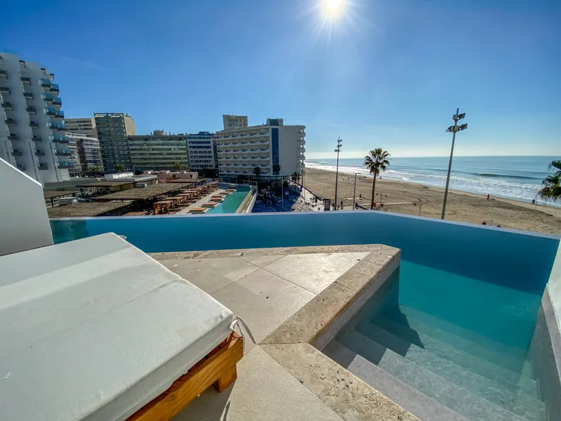 Habitación Swim Up Superior (+18) — Hotel Cádiz Bahía, Playa de la Victoria 4
