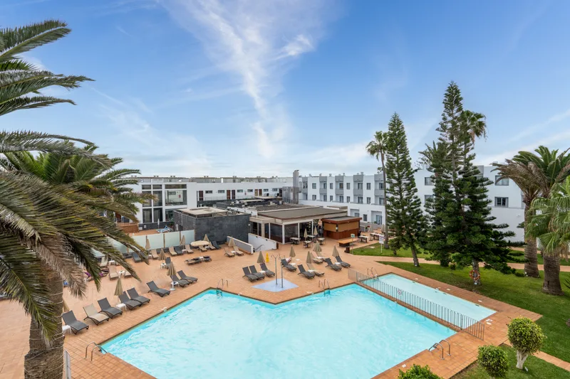 Piscina — Hotel LIVVO Corralejo Beach, Corralejo 1