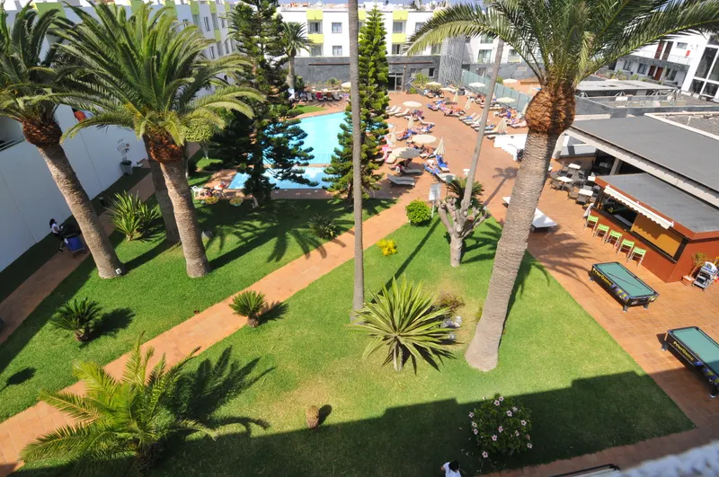 Piscina — Hotel LIVVO Corralejo Beach, Corralejo 5