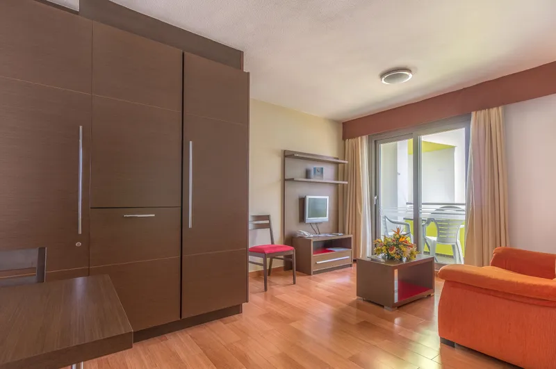 Habitación Doble Premium Vista Piscina — Hotel LIVVO Corralejo Beach, Corralejo 4