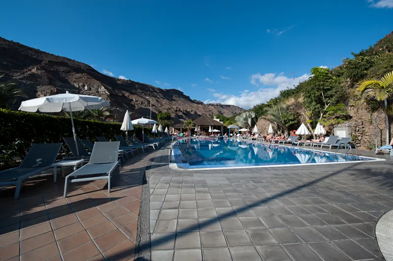 Piscinas y animación — Hotel LIVVO Costa Taurito, Taurito 2