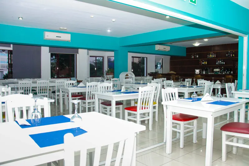 Gastronomía — Hotel LIVVO Don Paco, Mindelo, São Vicente 3