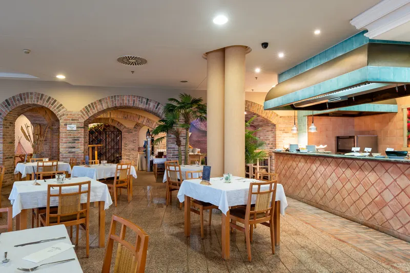 Gastronomía — Hotel Esmeralda Maris by LIVVO, Costa Calma 5