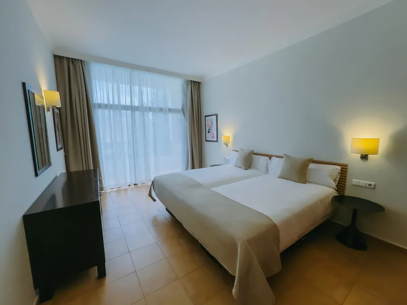 Familienzimmer mit Poolblick — Hotel LIVVO Jandía Golf, Morro Jable 2