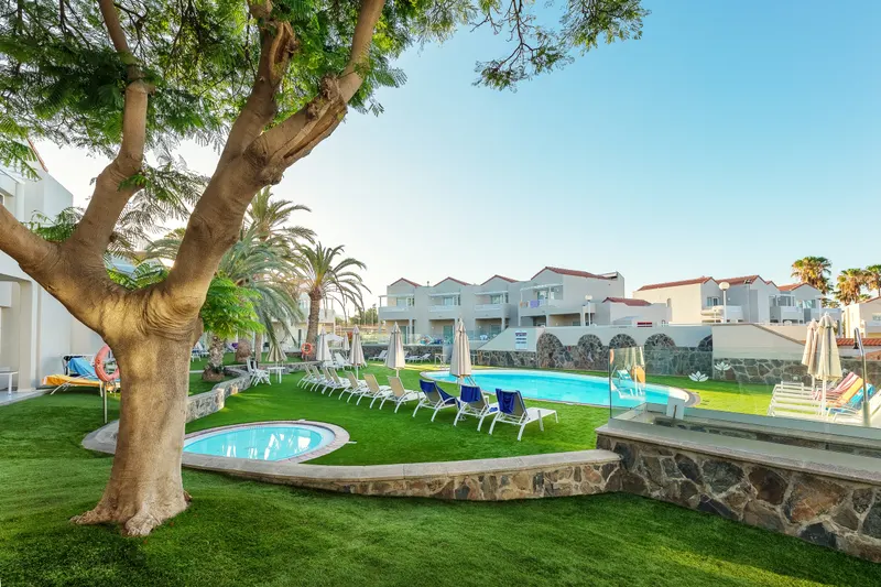 Piscina — Apartamentos LIVVO Koala Garden, Maspalomas 2
