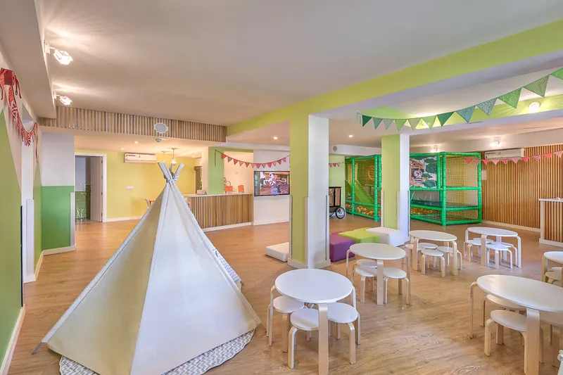 Piscinas y animación — Hotel LIVVO Koala Garden, Maspalomas 5
