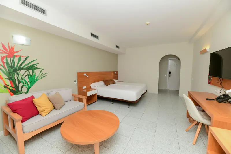 Doble Estándar con Balcón — Hotel LIVVO Koala Garden, Maspalomas 4