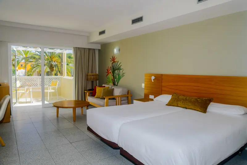 Doble Estándar con Balcón — Hotel LIVVO Koala Garden, Maspalomas 1