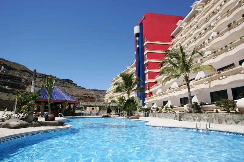 Piscinas y animación — Hotel LIVVO Lago Taurito, Taurito 1