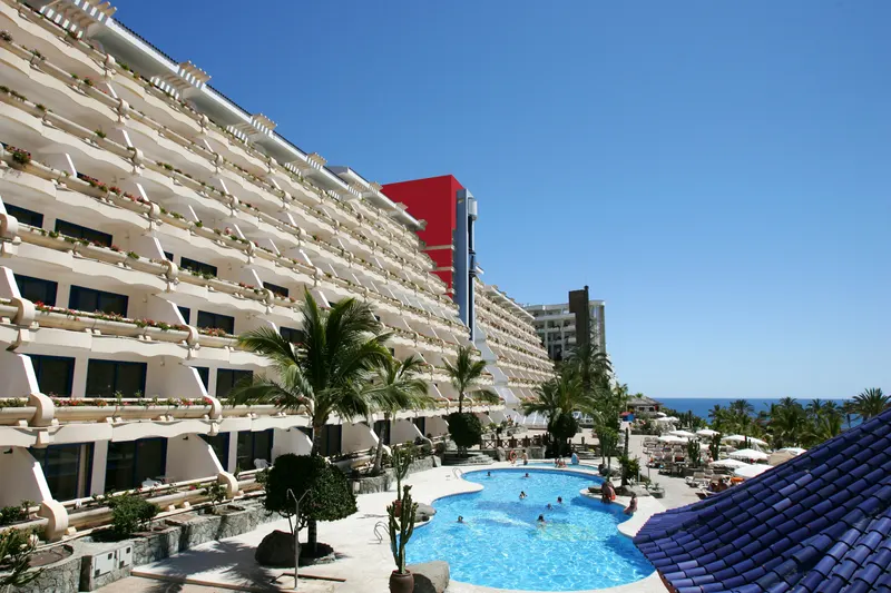 Piscinas y animación — Hotel LIVVO Lago Taurito, Taurito 3