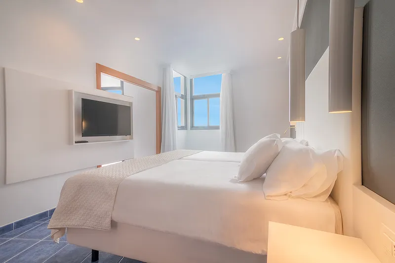 Superior Doppelzimmer Frontal Meerblick — Hotel Mirador Papagayo by LIVVO, Playa Blanca 1