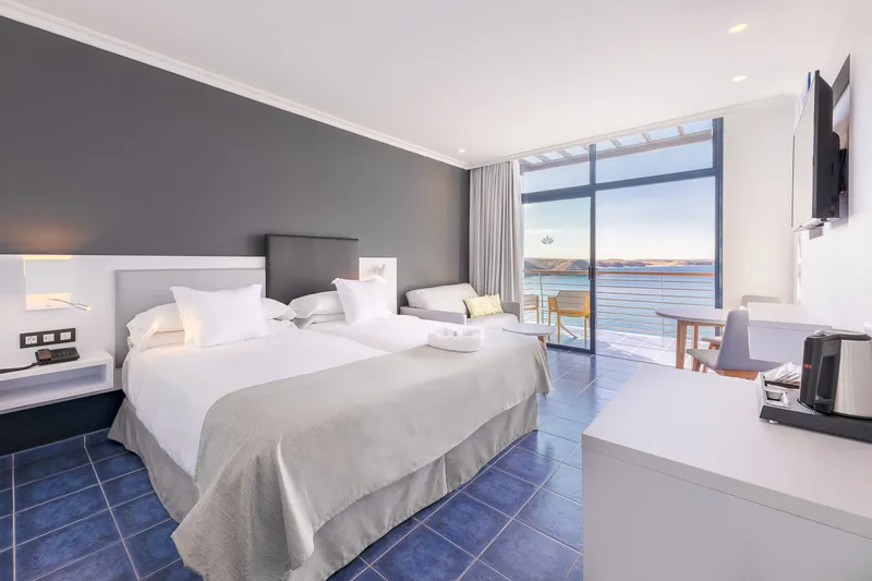 Doppelzimmer Frontal Meerblick — Hotel Mirador Papagayo by LIVVO, Playa Blanca 3