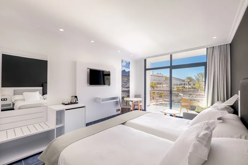 Doppelzimmer Poolblick — Hotel Mirador Papagayo by LIVVO, Playa Blanca 3