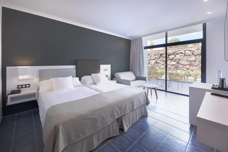 Doppelzimmer — Hotel Mirador Papagayo by LIVVO, Playa Blanca 2