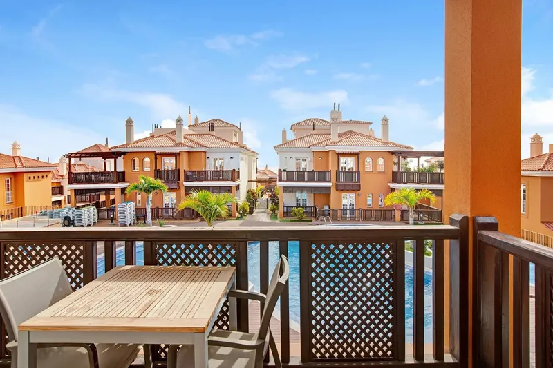 Apartment mit 1 Schlafzimmer und Balkon mit Poolblick — Apartamentos LIVVO Montecarrera, Arguineguín 1