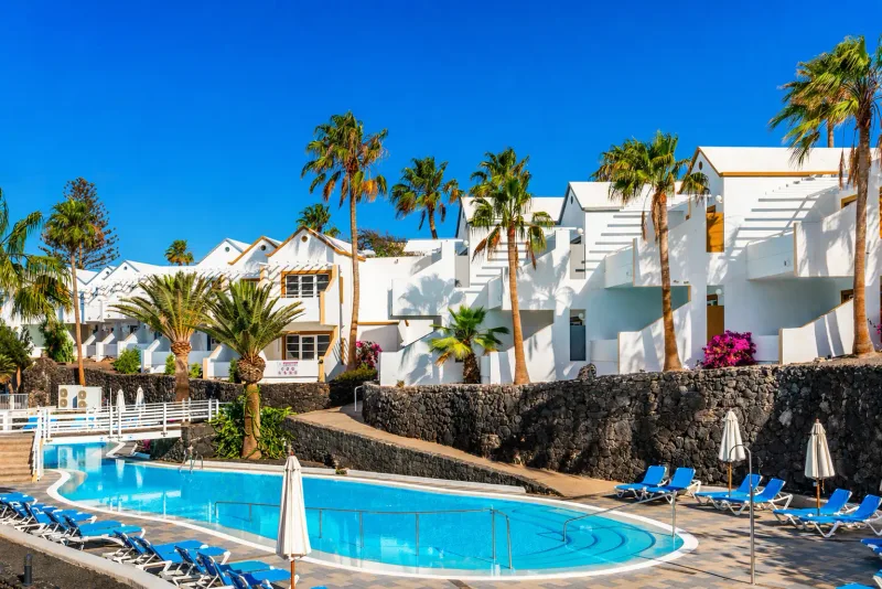 Apartamentos LIVVO Morromar — LIVVO Apartments 3★ en Puerto del Carmen, Lanzarote