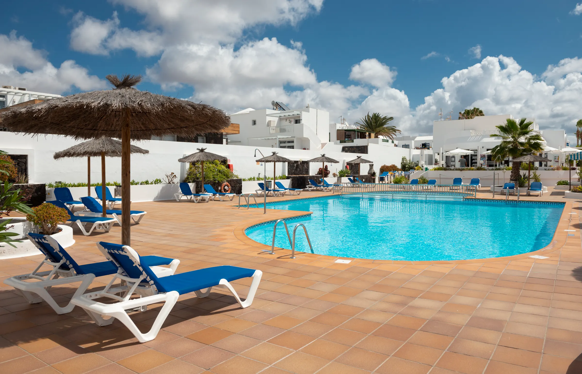 Pool — Apartamentos LIVVO Oasis, Puerto del Carmen 1