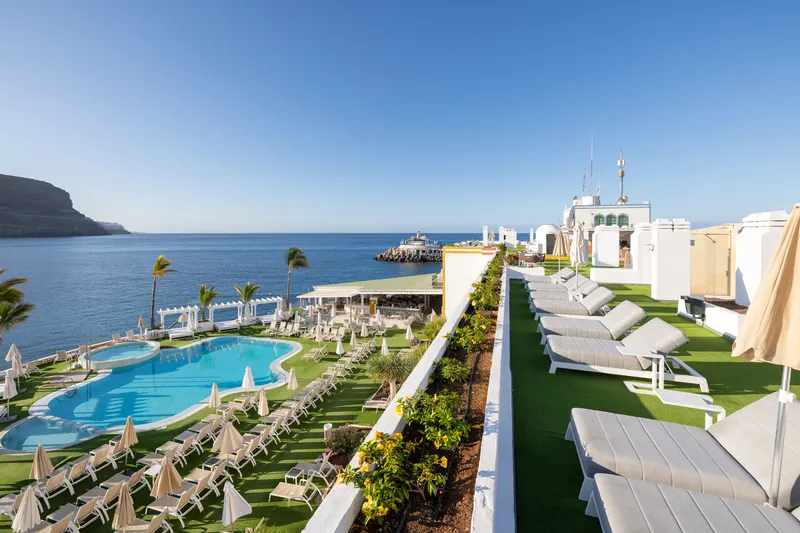 Piscinas y Rooftop — Hotel LIVVO Puerto de Mogán, Puerto de Mogán 1