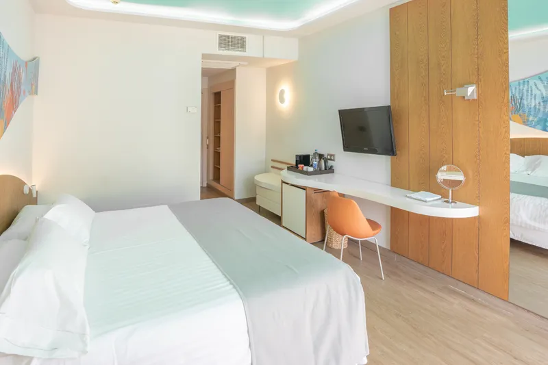 Doble con balcón francés — Hotel LIVVO Puerto de Mogán, Puerto de Mogán 4