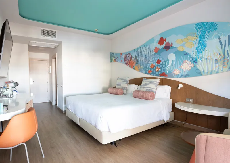 Doppelzimmer mit französischem Balkon — Hotel LIVVO Puerto de Mogán, Puerto de Mogán 5