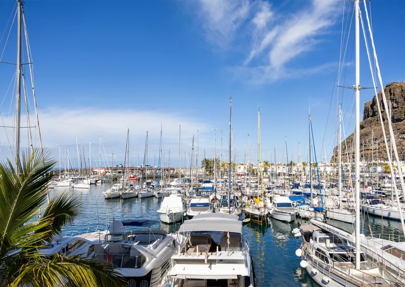 Doppelzimmer Hafenblick mit Balkon oder Terrasse — Hotel LIVVO Puerto de Mogán, Puerto de Mogán 1