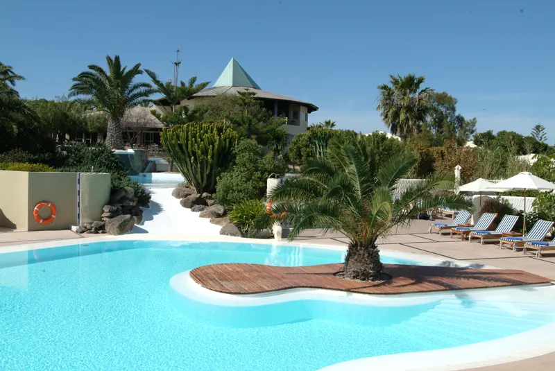 Piscinas — Hotel LIVVO Risco del Gato Suites, Costa Calma 3
