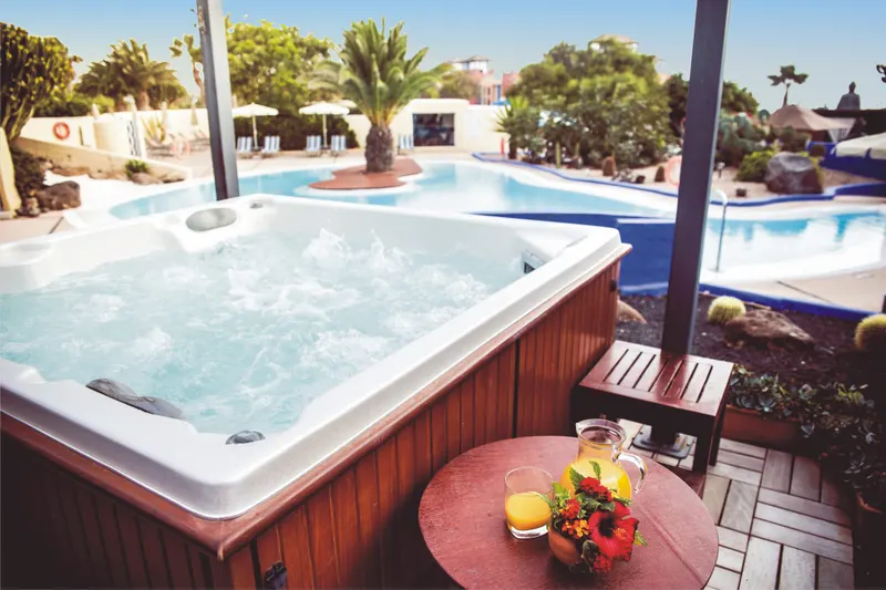 Piscinas — Hotel LIVVO Risco del Gato Suites, Costa Calma 7