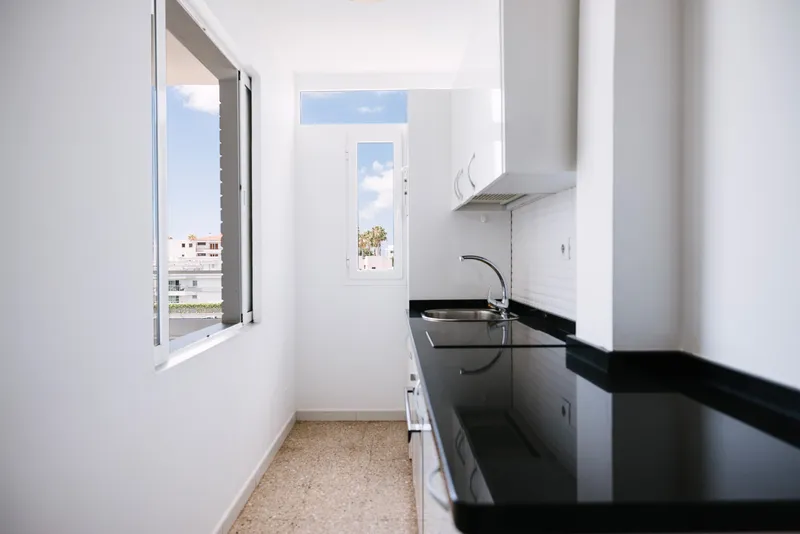 Apartamento con balcón y vista mar — Apartamentos LIVVO Tarahal, San Agustín 5